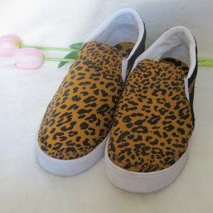 Nike Court Legacy Slip-On Womens 8 DJ5938-001 Leopard Print